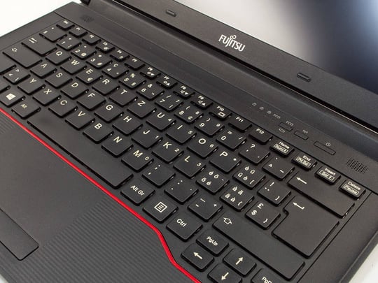 Fujitsu LifeBook E546 felújított használt laptop, Intel Core i5-6300U, HD 520, 8GB DDR4 RAM, 240GB SSD, 14" (35,5 cm), 1920 x 1080 (Full HD) - 1528730 #5