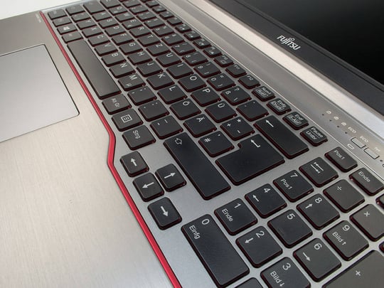 Fujitsu LifeBook E756 - 1523322 #3