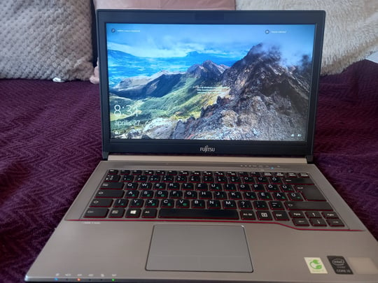 Fujitsu LifeBook E744 értékelés Bernadett #2