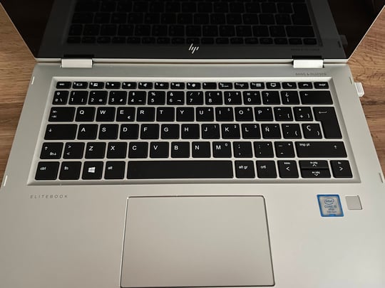 HP EliteBook x360 1030 G2 (16GB) (Touchscreen) értékelés Emőke #2