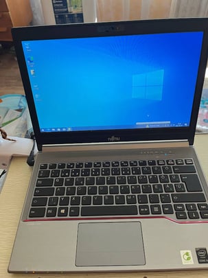 Fujitsu LifeBook E734 értékelés Edit #1