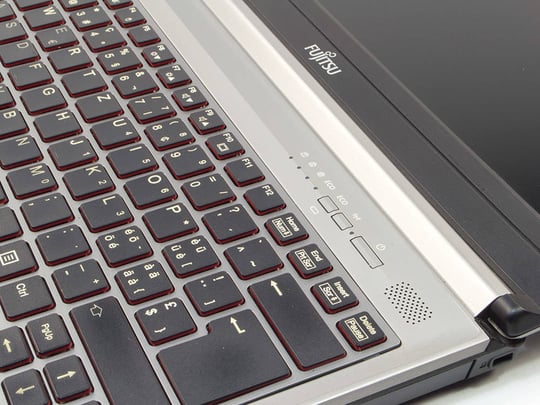 Fujitsu LifeBook E733 - 1522909 #4