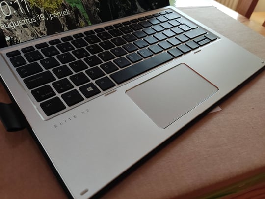 HP Elite x2 1012 G2 tablet notebook (8GB) (Touchscreen) értékelés István #2