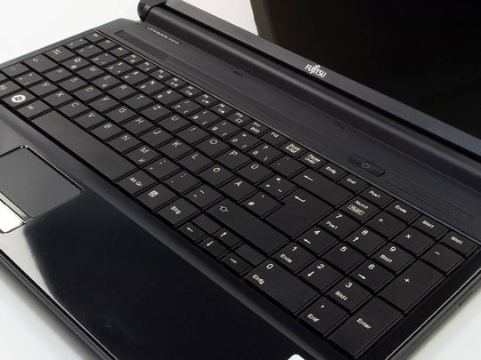 【926】富士通LIFEBOOK AH530/3B i3 XP office Fujitsu LifeBook AH530 i3-350M@2.27GHz 4GB RAM 128GB SSD Win