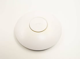 Ubiquiti UniFi AP (M/N: UAP-PRO, FCC ID: SWX-UAP, IC: 6545A-UAP) without Mounting Bracket, without POE Adapter