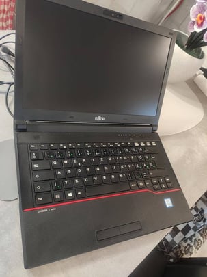 Fujitsu LifeBook E546 értékelés Krisztina #1