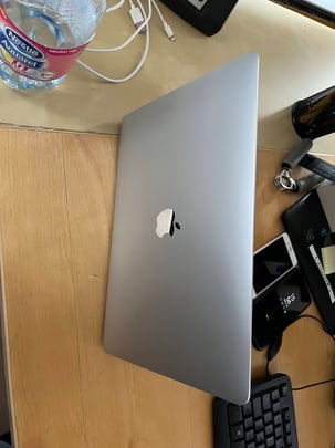 Apple MacBook Pro 13" A1708 mid 2017 Space grey (EMC 3164) értékelés Károly #2