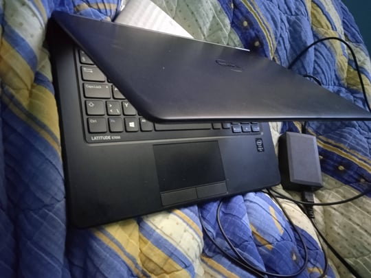 Dell Latitude E7250 értékelés Viktor #1