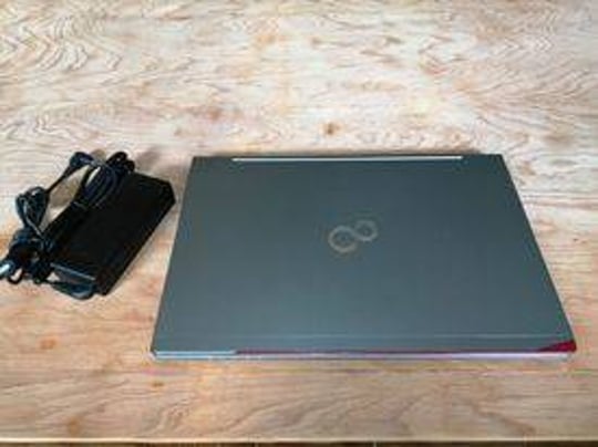 Fujitsu LifeBook U745 értékelés Péter #2