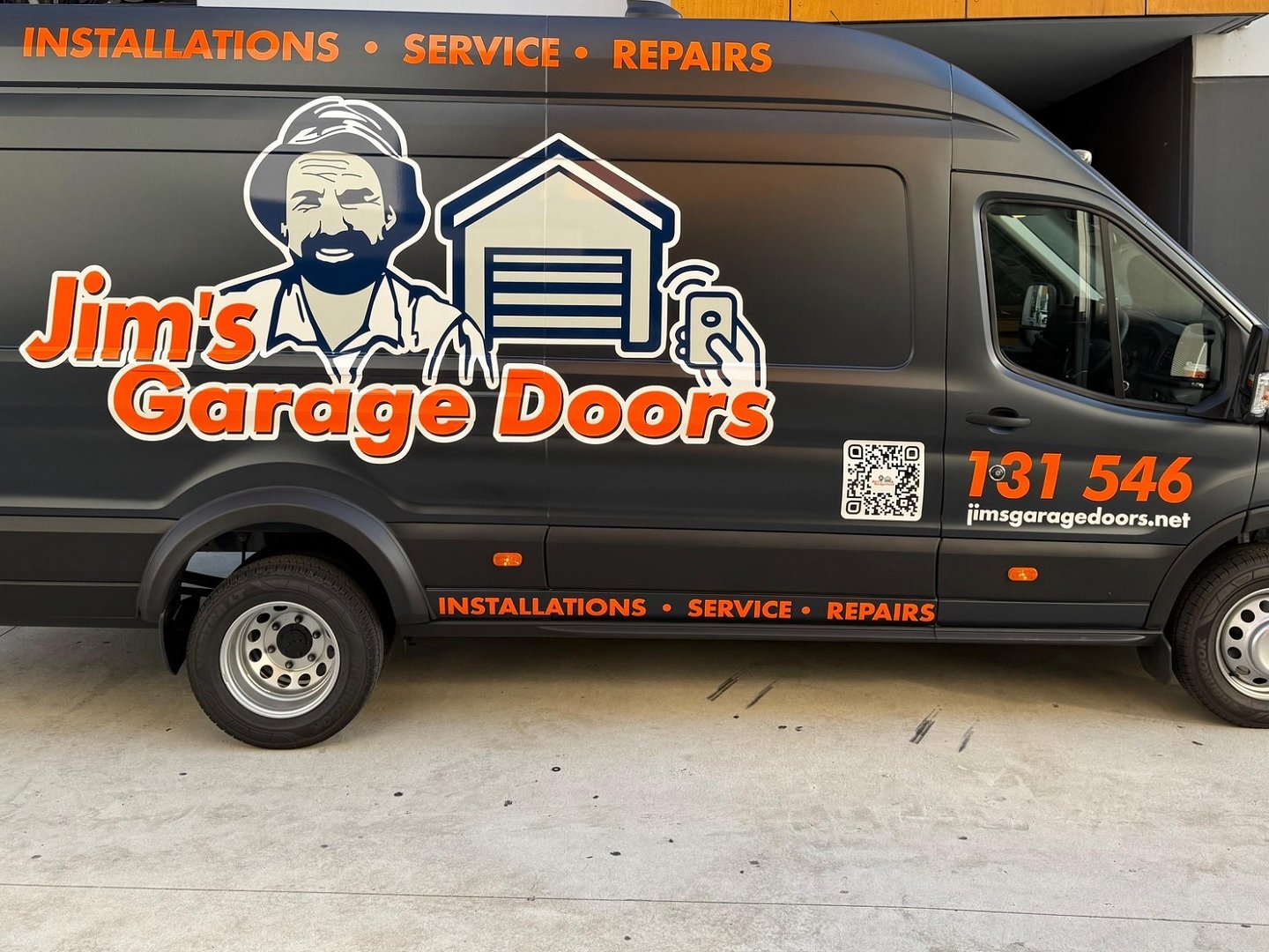 Jim's Garage Doors || "hero image"