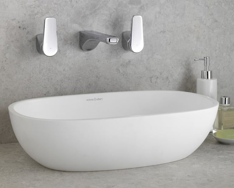 Barcelona 55 basin, with overflow image