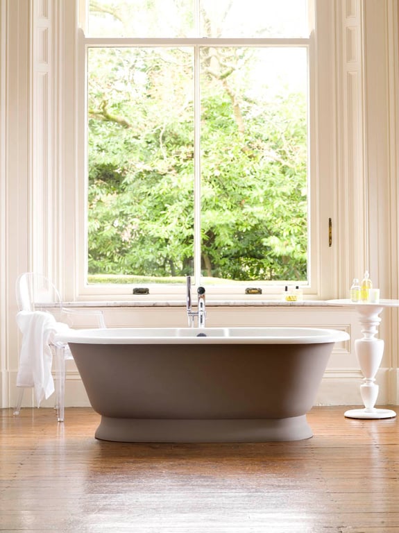 York Freestanding bath with plinth 1742 x 799mm, without overflow image