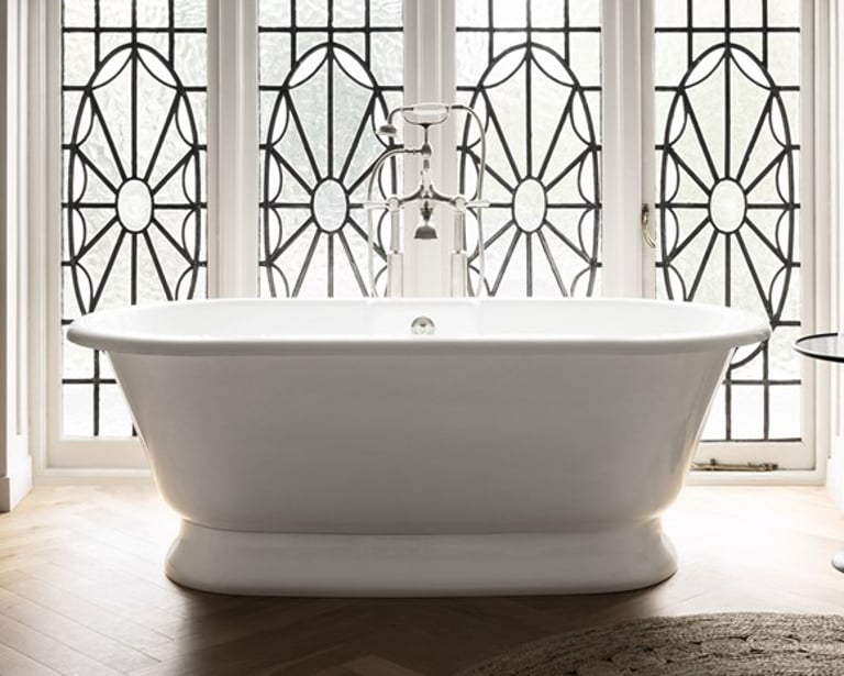 York Freestanding bath with plinth 1742 x 799mm, without overflow image