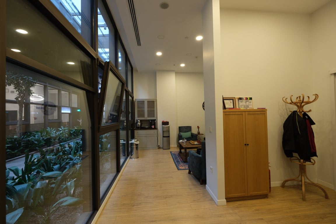 TORUN CENTER GARDEN OFİS KULLANIMA HAZIR 4 BÖLÜMLÜ /TERASLI