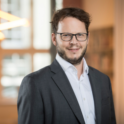 Max J. Zenglein