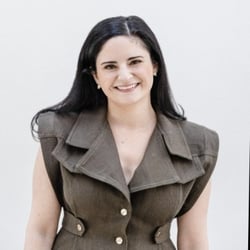 Claudia 