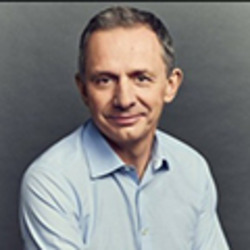Enrique Lores