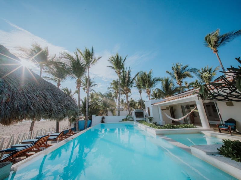 Cuál es la mejor zona de Acapulco para hospedarse en grupo