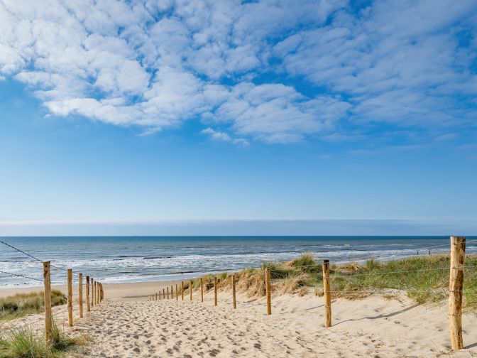 Waar duinen en bloemenvelden elkaar ontmoeten – Enjoyhotel Astoria Noordwijk
