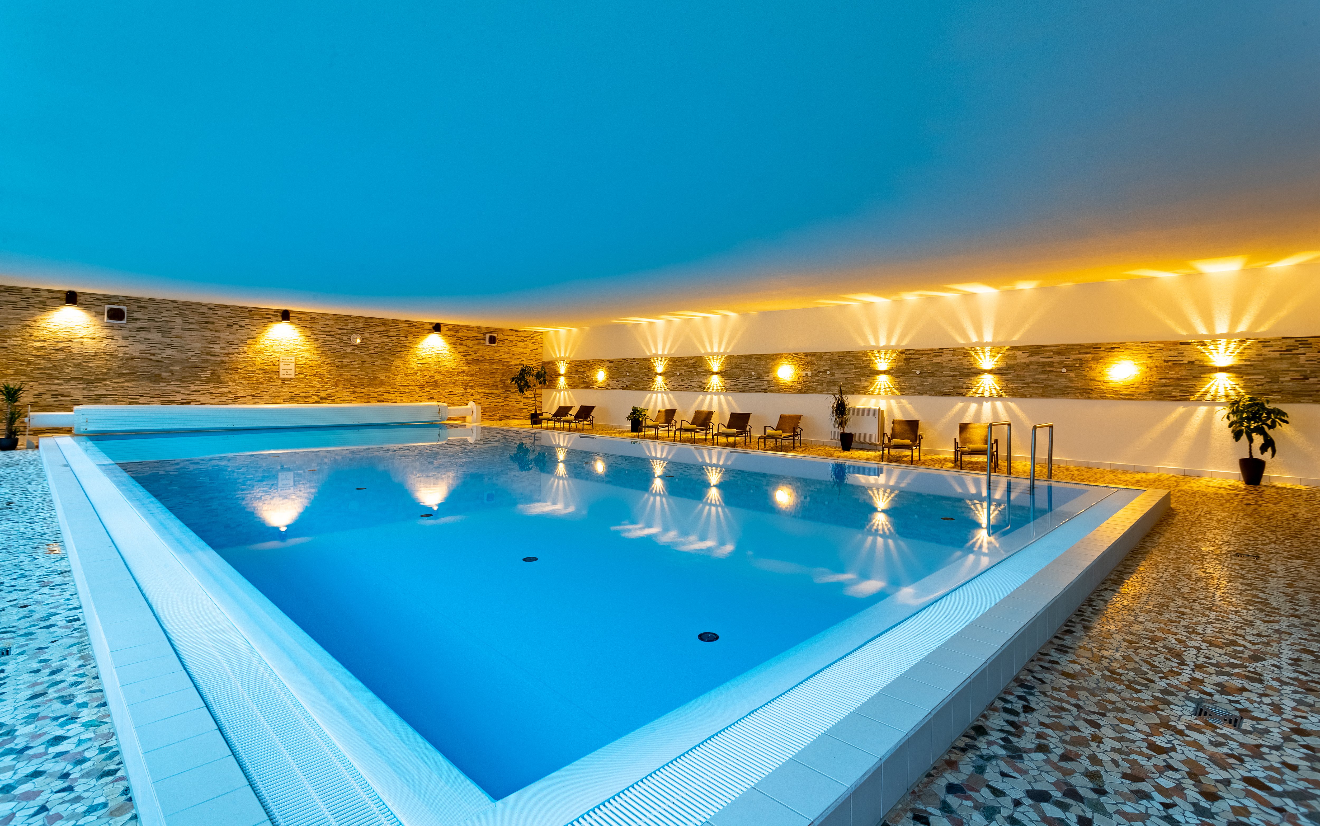 Enjoyhotels met zwembad