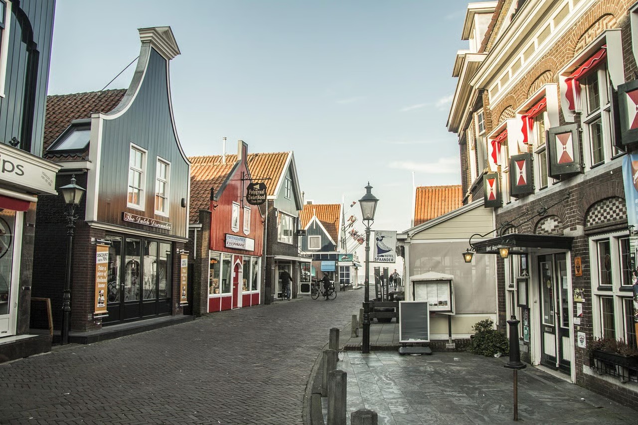 Vom Fischerdorf bis zur Festungsstadt: die charmante Seite der Niederlande