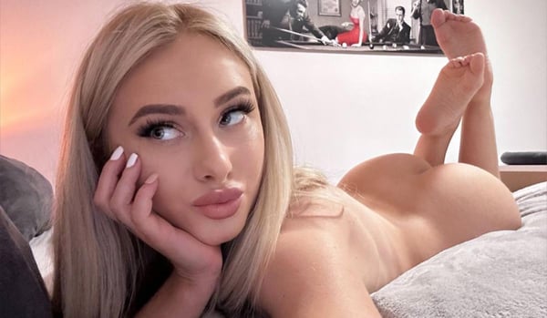 julia.catalina's Header