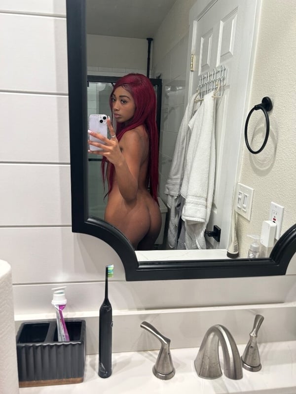 mercedesluvvv's Header