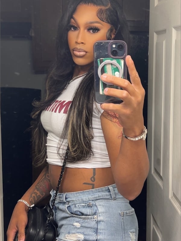 hisprettybrxtt's Avatar