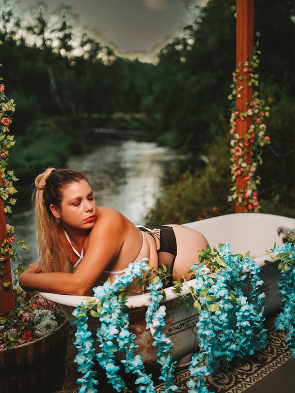 mrsbunnyhotwife's Avatar