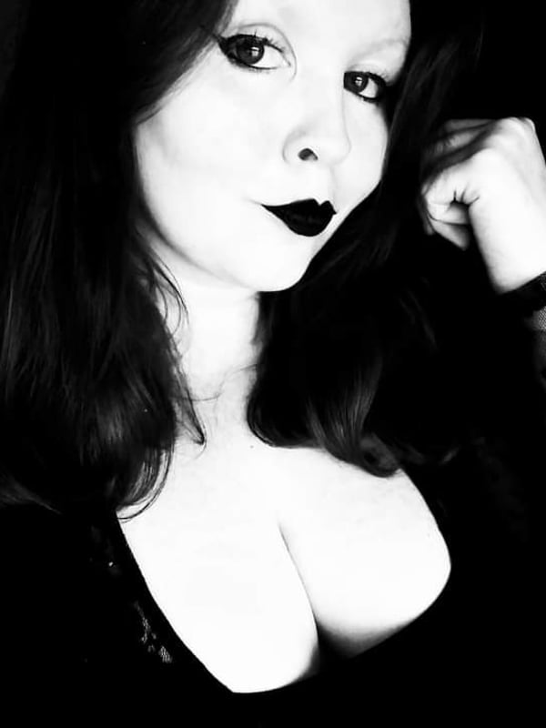 lovelylana94's Avatar