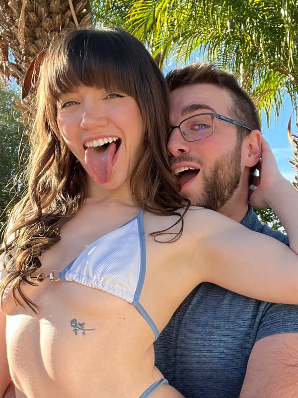 annaplusone's Avatar