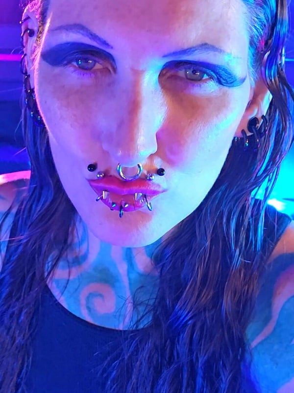 countessvinesasmr's Avatar