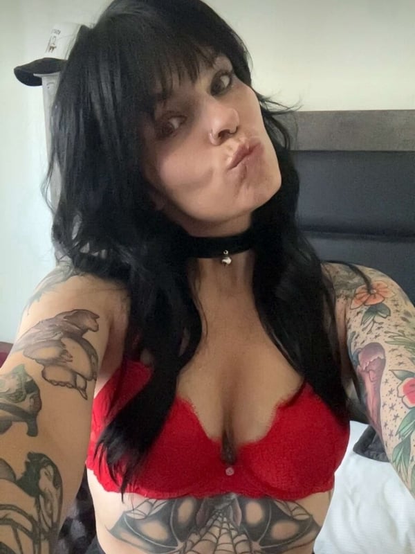 xxxhotwife's Avatar