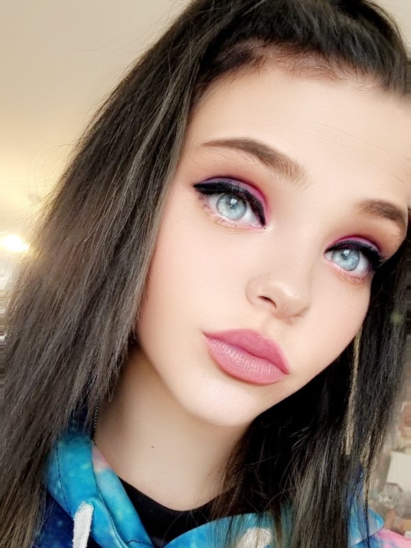 justrightnaughty's Avatar