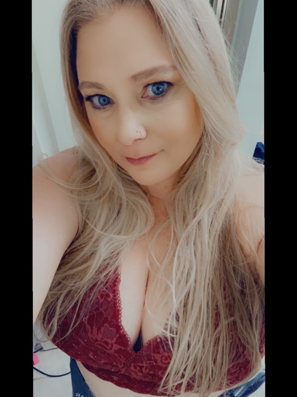 blondeangel1212's Avatar