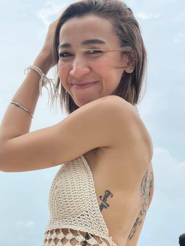 v.pretty_more's Header