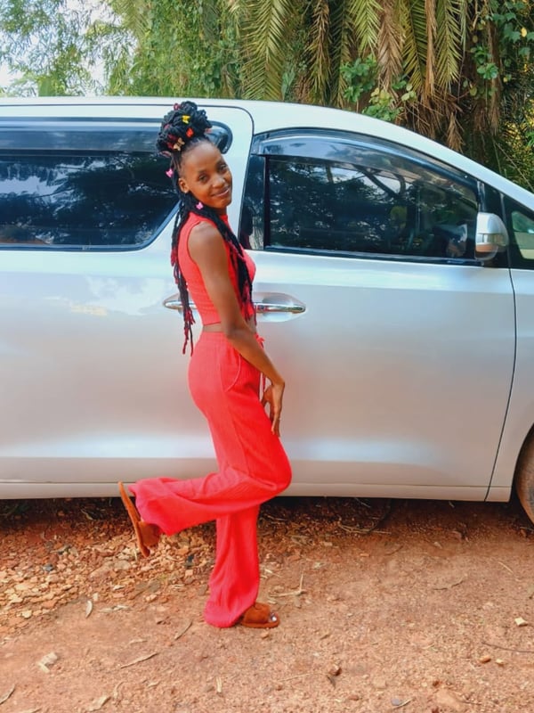 hellen_swits's Avatar