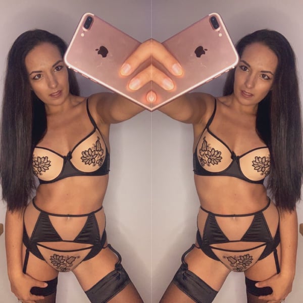 rebeccalouxxx's Header