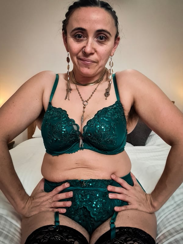 longhairedlovely's Header