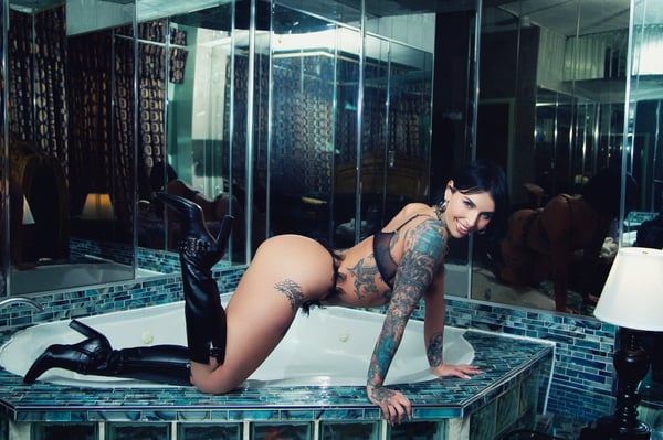 itsivylebelle's Header