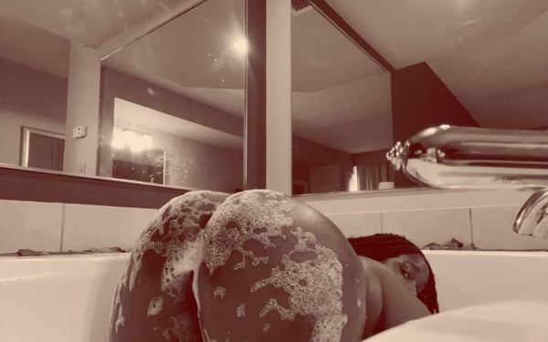 yafavchocolatee's Header