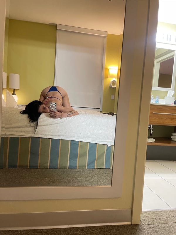 honeylove69xo's Header