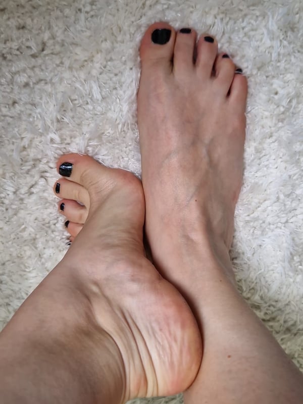 momsandfeet's Avatar