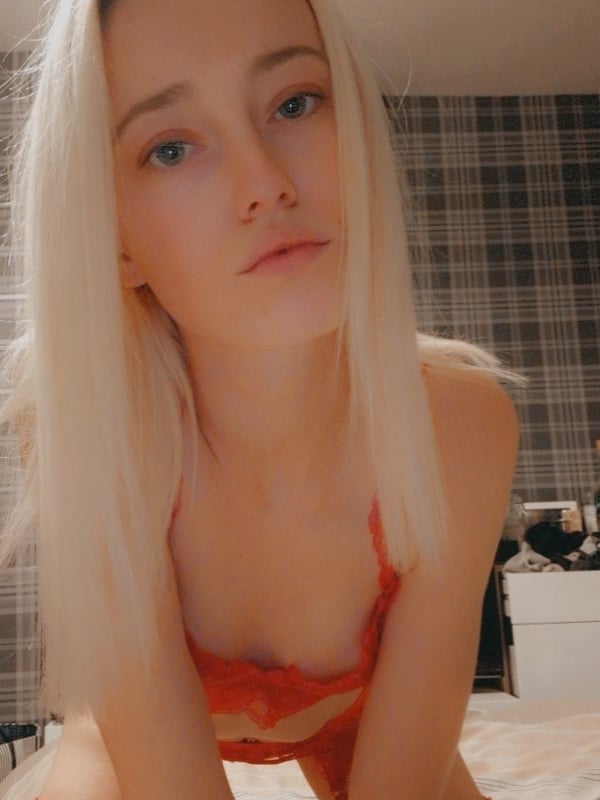 hotwifecaii's Avatar