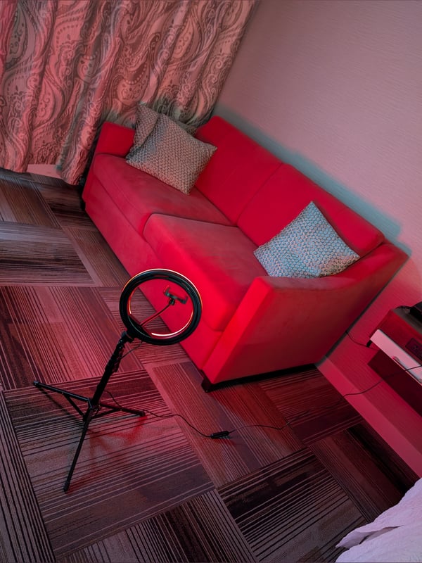 hothusbandadventuresfree's Avatar