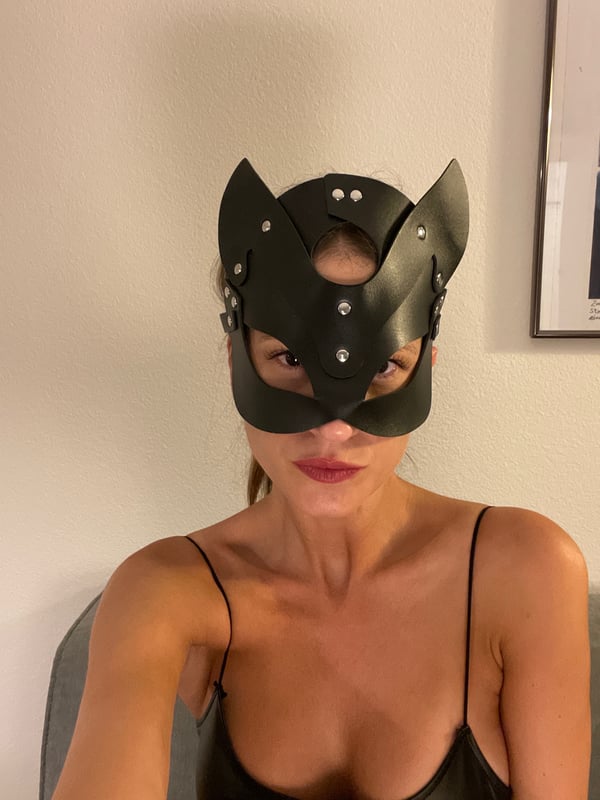 swissmaskedgirl's Avatar