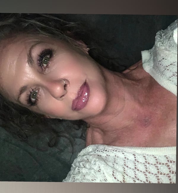 jonnaraizey.com's Header