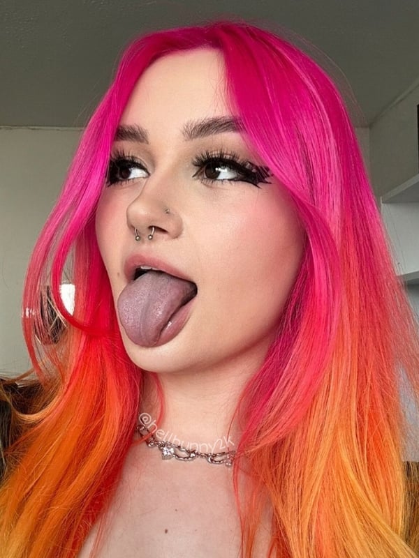 hellbunnyfree's Avatar