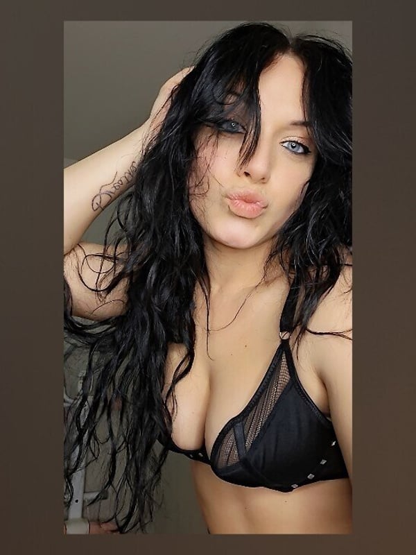 valerie_rosee's Avatar