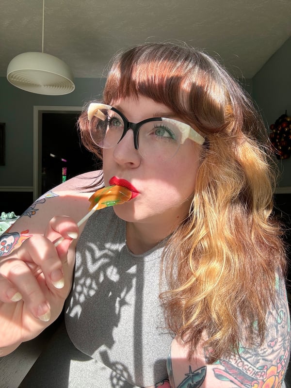 itshollydaniels's Avatar